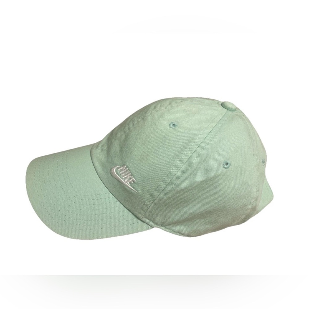 Nike Women’s Futura Classic Baseball Hat H86 Mint Green Preowned
